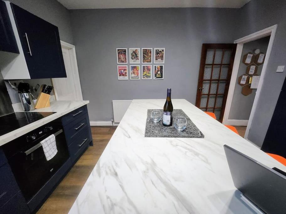 House Near Restaurants, Park And Pubs, Perfect For Pets! Ferienhaus