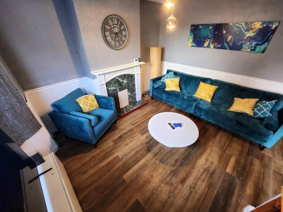 House Near Restaurants, Park And Pubs, Perfect For Pets! Ferienhaus *